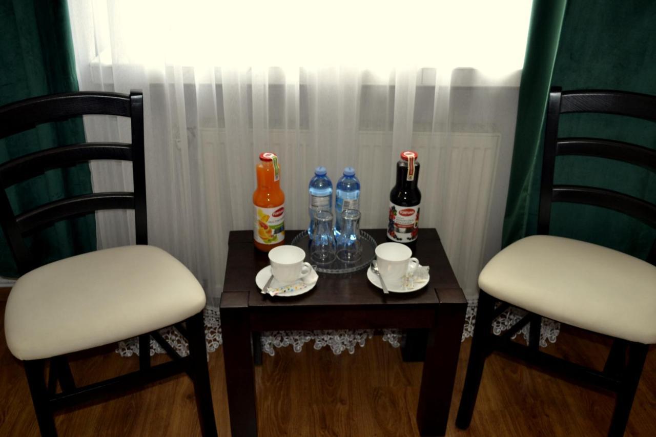 Hotel Piast ニサ エクステリア 写真