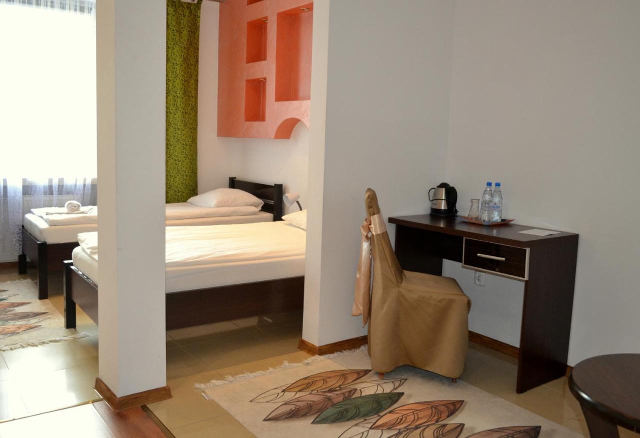 Hotel Piast ニサ エクステリア 写真