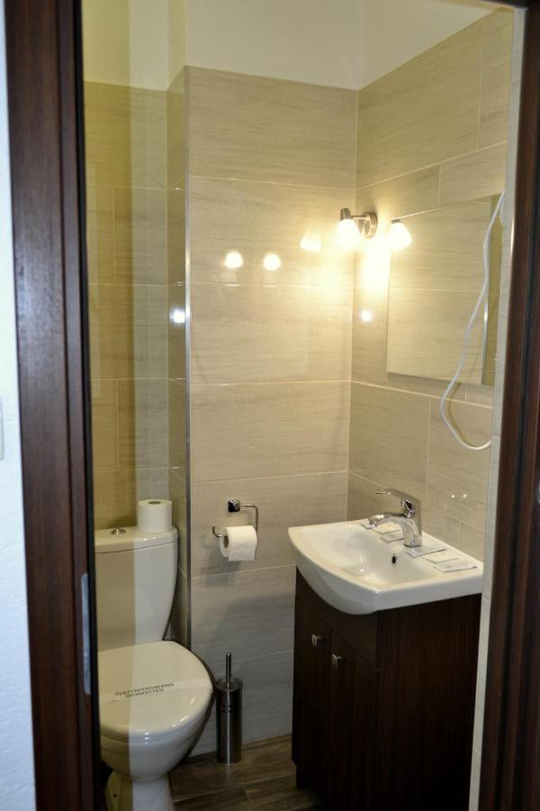 Hotel Piast ニサ エクステリア 写真