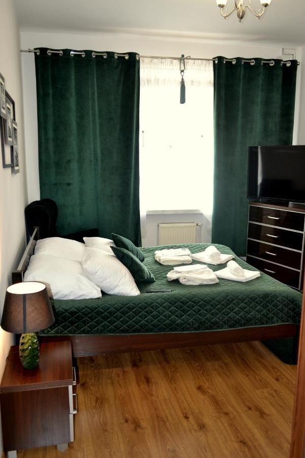 Hotel Piast ニサ エクステリア 写真