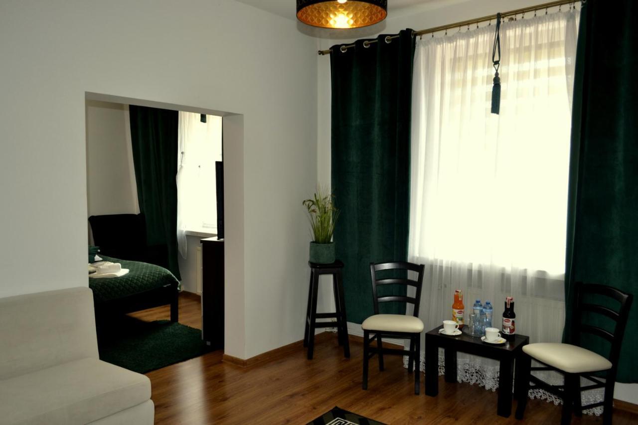 Hotel Piast ニサ エクステリア 写真
